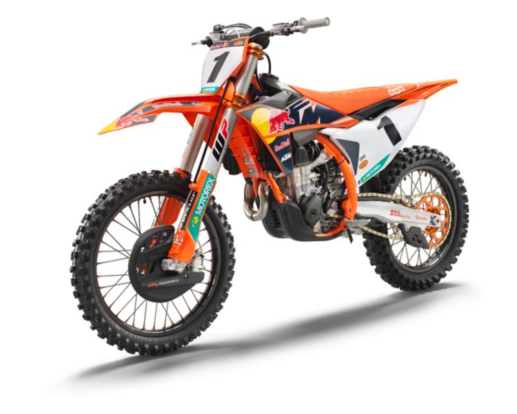 FOUR-RIDER RED BULL KTM FACTORY RACING TEAM IS READY TO RACE 2022